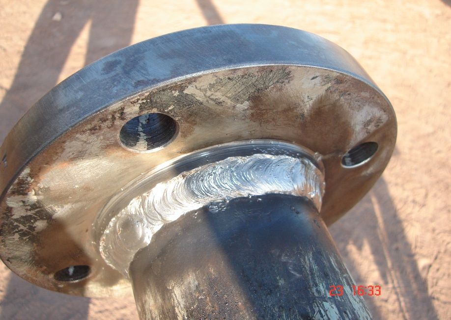 Detalle de unión soldada calificada en flange de cañería